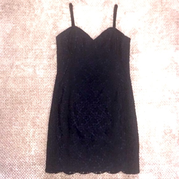 Aritzia Dresses & Skirts - Aritzia Talula Little Black Lace Dress